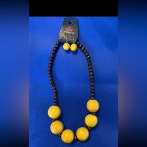 YELLOW WOOD NECKLACE & EARRING Set. New! Large yellow beads & small brown beads.